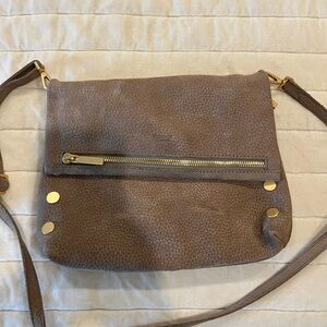 Hammit VIP model shoulder bag/crossbody in grey/natural with brushed gold